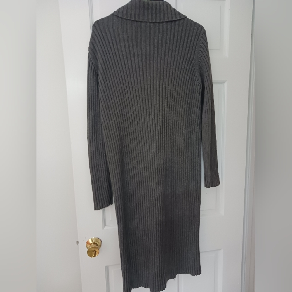 Jones Wear Gray Buttoned Cardigan - Picture 3 of 5
